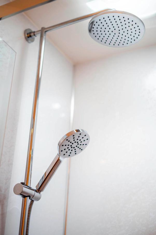 The Chaucer - Modern 3 Bed Home With Parking Close To City Centre Canterbury Eksteriør billede